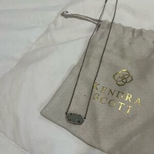 Kendra Scott necklace